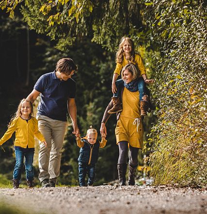 Familienausflug im Herbst