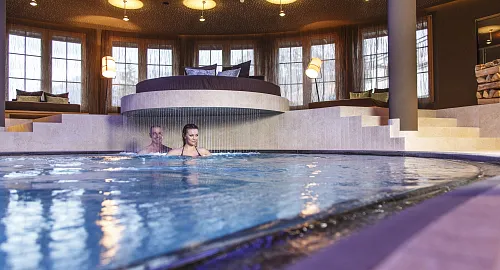 Wellnessbereich mit Pool